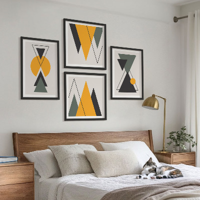 Tavelvägg ovanför soffa Abstrakta geometriska former