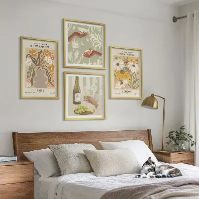 Tavelvägg med 4 tavlor med blommönster från europeiska städer