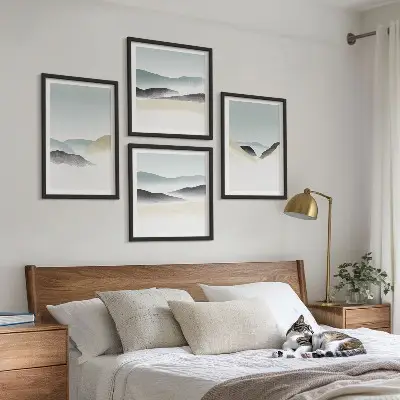Tavelvägg berg med minimalistiska pastellfärger