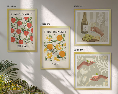 Tavelvägg ovanför soffa Blommor vin Milano Paris