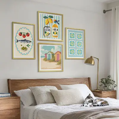 Illustrationer av medelhavsmat set om 4 tavlor
