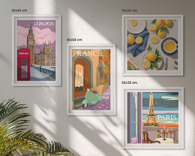 Tavelvägg ovanför soffa Stadsbilder Paris London Frankrike
