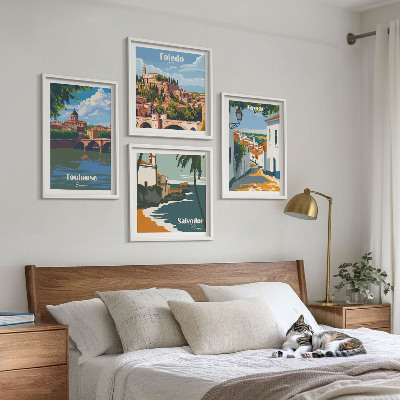 Tavelvägg ovanför soffa Retro stadsgrafik