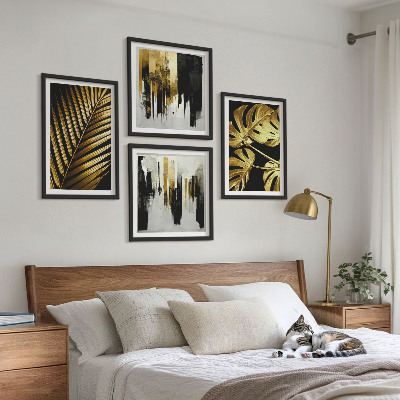 Tavelvägg ovanför soffa Monstera palmblad abstrakt