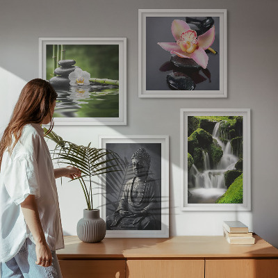Tavelvägg ovanför soffa ZEN-målningar vattenstenar Buddha