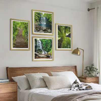 Set om 4 tavlor med motiv av stig, skog och vattenfall