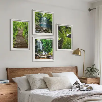 Set om 4 tavlor med motiv av stig, skog och vattenfall