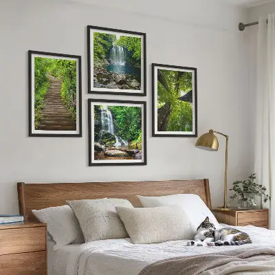 Set om 4 tavlor med motiv av stig, skog och vattenfall