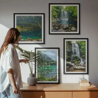 Tavelvägg med 4 tavlor vattenfall i grön miljö