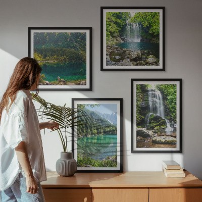 Tavelvägg med 4 tavlor Vattenfall i gröna omgivningar