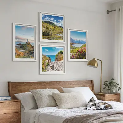 Tavelvägg med 4 motiv strand, fyr, berg, ängar och blommor