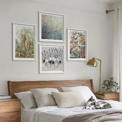 Tavelvägg med 4 tavlor med motiv av tropiska växter, fåglar och natur