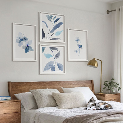 Tavelvägg ovanför soffa Minimalistiska blå blommor