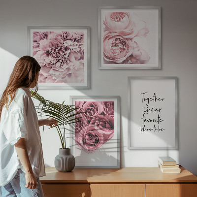 Tavelvägg ovanför soffa Blommor buketter av rosor hem inskription
