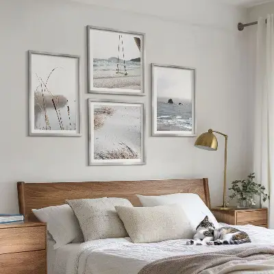 Vegetation vid vattnet på sommaren tavelvägg ovanför soffa