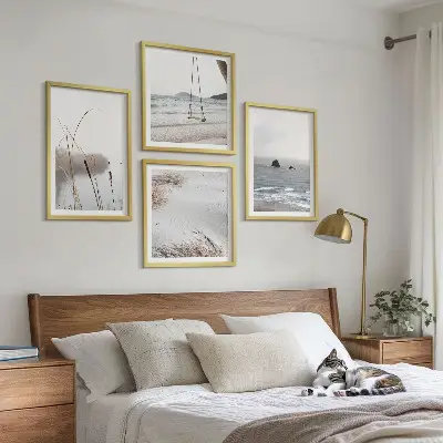 Vegetation vid vattnet på sommaren tavelvägg ovanför soffa