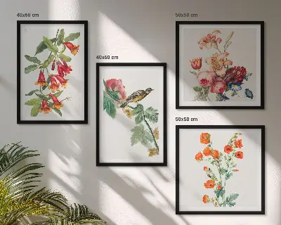 Tavelvägg med 4 tavlor med motiv av målade retroblommor och fåglar