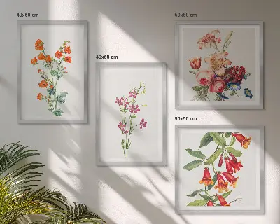 Tavelvägg med blommotiv målade i retrostil ovanför soffa