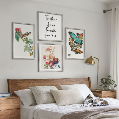 Tavelvägg med 4 tavlor Blommor fjärilar fågel pastell