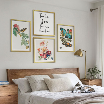 Tavelvägg med 4 tavlor Blommor fjärilar fågel pastell