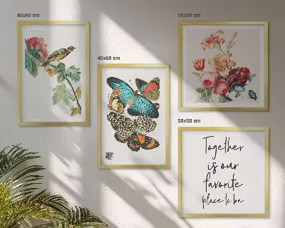 Tavelvägg med 4 tavlor med motiv av blommor, fjärilar och fåglar i pastellfärger