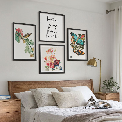 Tavelvägg med 4 tavlor Blommor fjärilar fågel pastell