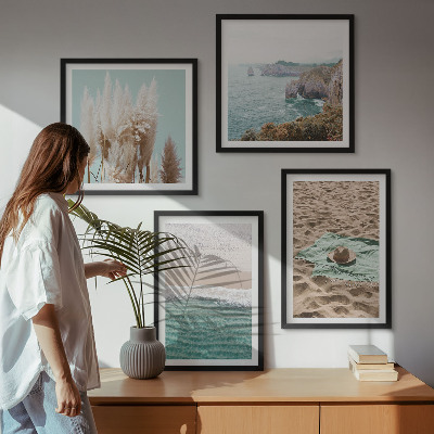 Tavelvägg ovanför soffa Strandvågor gräshatt