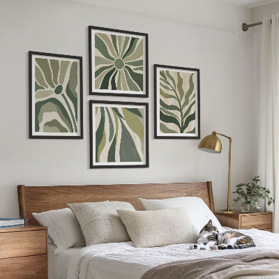 Tavelvägg ovanför soffa Målade löv med grönt