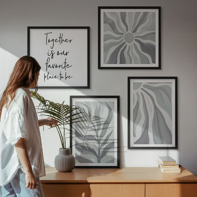 Tavelvägg ovanför soffa Illustrationer av blommiga pastellmönster