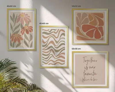 Tavelvägg med 4 tavlor med abstrakta pastellfärgade blommor
