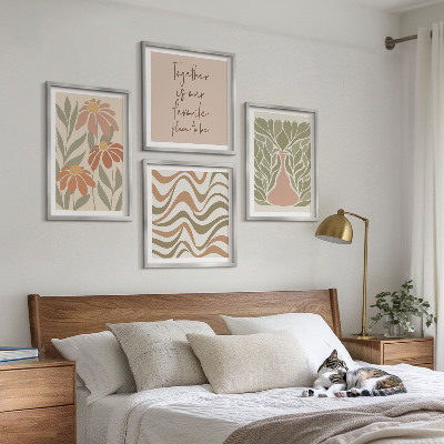 Tavelvägg ovanför soffa Pastell abstrakta blommor