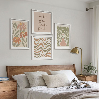 Tavelvägg ovanför soffa Pastell abstrakta blommor