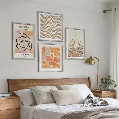 Tavelvägg med 4 tavlor sol, boho och pastellformer