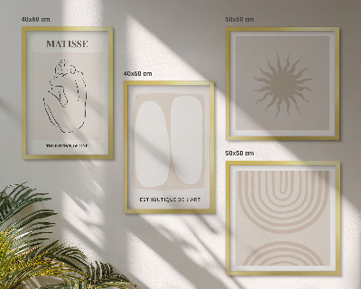 Tavelvägg ovanför soffa Snygga minimalistiska linjer