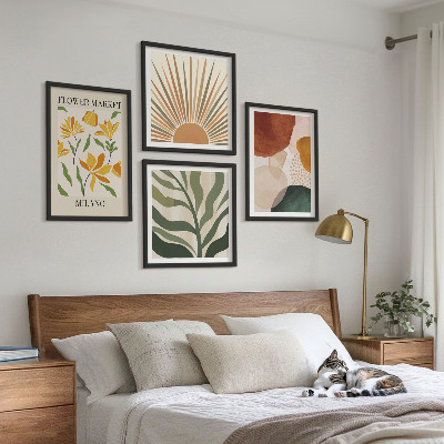 Tavelvägg ovanför soffa Abstrakta blommotiv