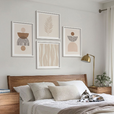 Tavelvägg ovanför soffa Abstrakta former brun beige