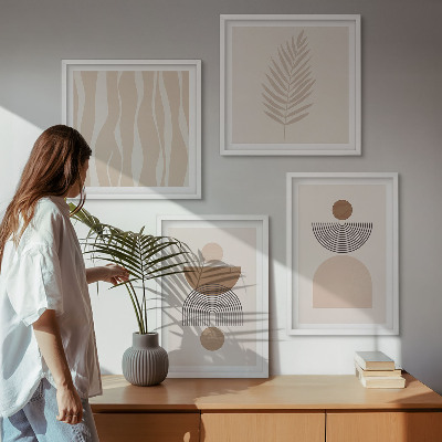 Tavelvägg ovanför soffa Abstrakta former brun beige