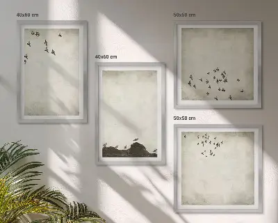 Minimalistisk fågelmålning tavelvägg ovanför soffan