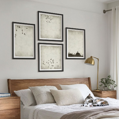 Tavelvägg ovanför soffa Minimalistisk fågelmålning