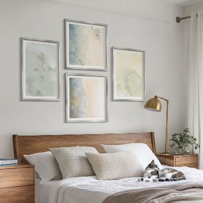 Tavelvägg ovanför soffa Pastell akvarell dukstruktur