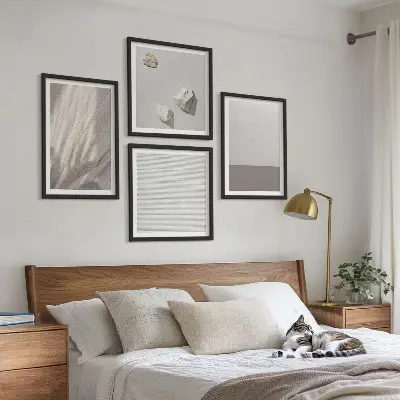 Tavelvägg ovanför soffan delikata boho-texturer inspirerade av naturen