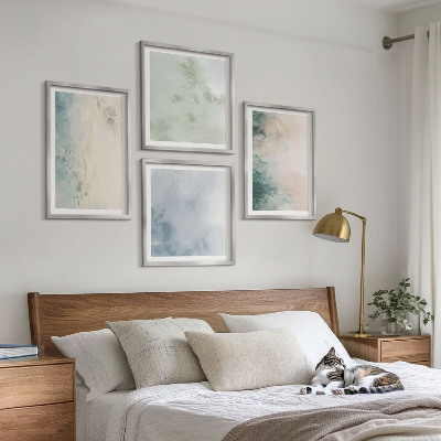 Tavelvägg ovanför soffa Spilld akvarell canvasstil