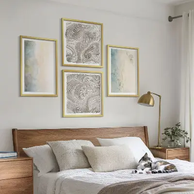 Akvarellkartonger fina för tavelvägg ovanför soffa