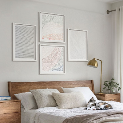 Tavelvägg ovanför soffa Ljusa strukturer, sandmönster