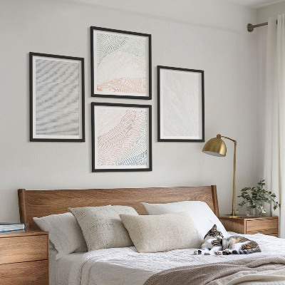 Tavelvägg ovanför soffa Ljusa strukturer, sandmönster