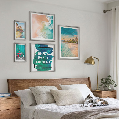 Tavelvägg med 5 tavlor Semesteratmosfär