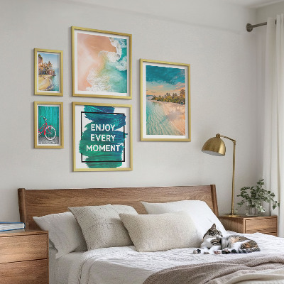 Tavelvägg med 5 tavlor Semesteratmosfär