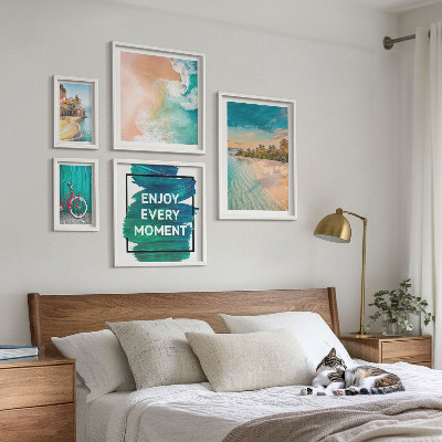 Tavelvägg med 5 tavlor Semesteratmosfär