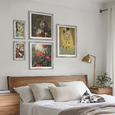 Blomsterkonstkompositioner set om 5 tavlor