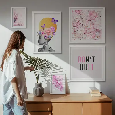 Tavelset väggdekoration med blommotiv och kvinna